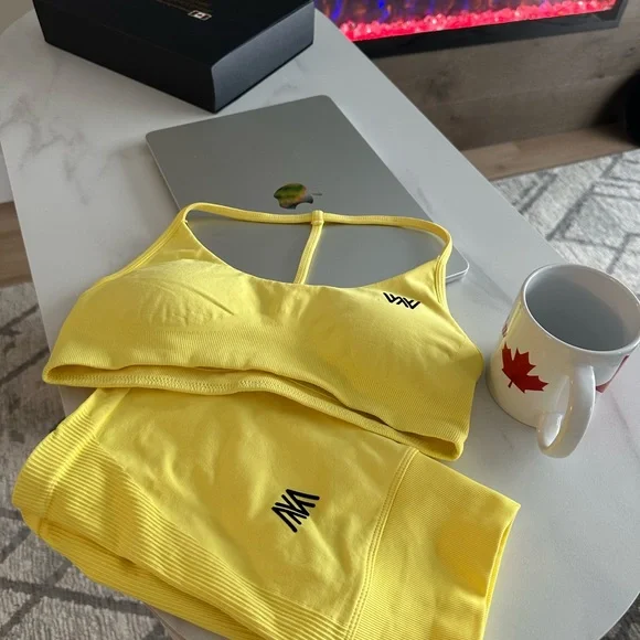 Vibrant Red Bra Intimates Set - Picture 4 of 7